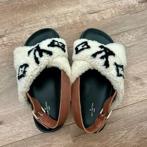 Designer inspired Cozy Shearling Sandals with leather straps sz 9-9.5